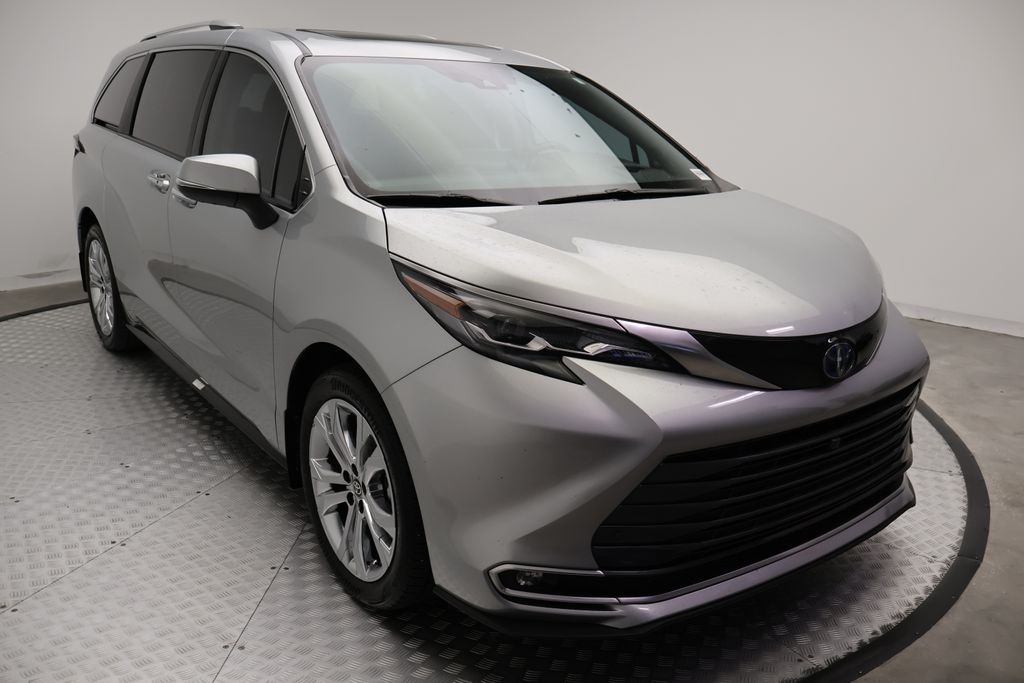 Thumbnail: 2024 Toyota Sienna - 6