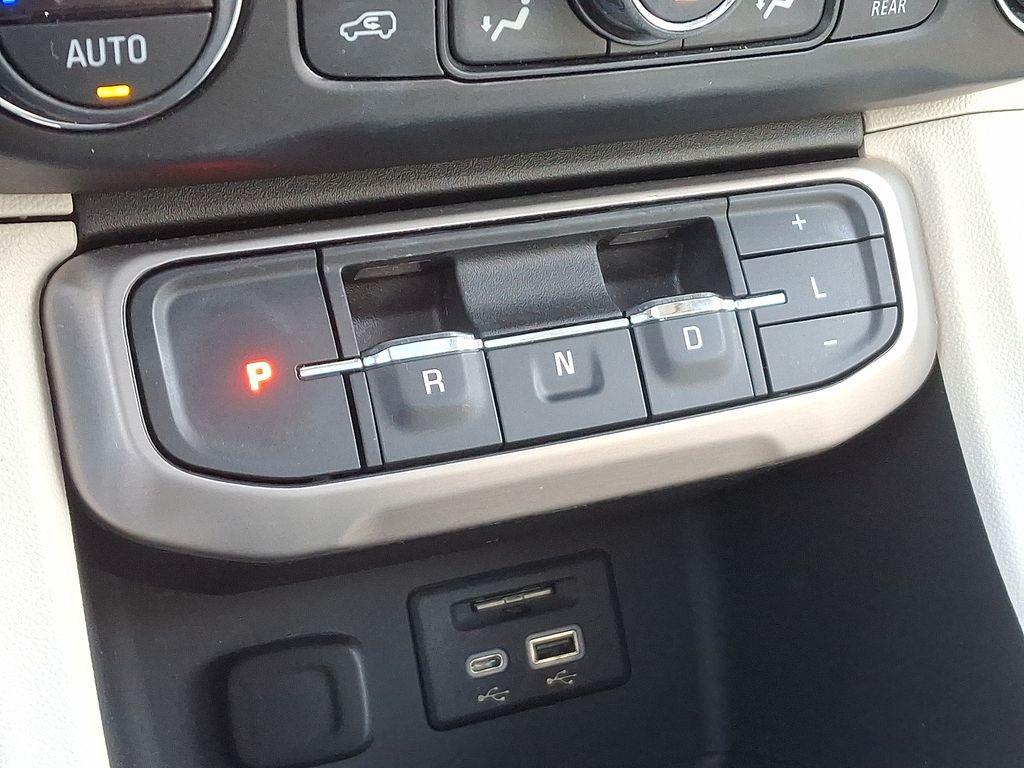 Thumbnail: 2021 GMC Acadia - 17