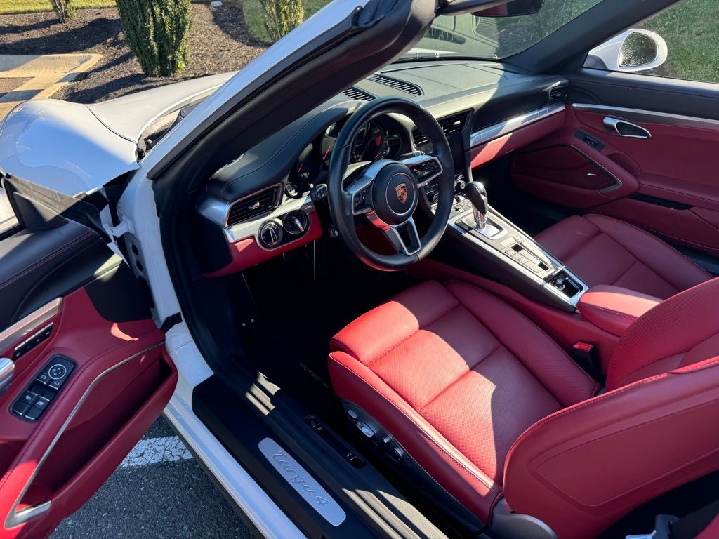 2019 Porsche 911 Targa 16