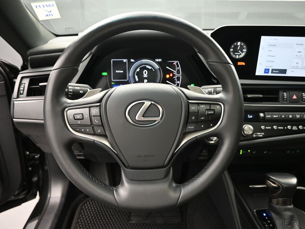 2024 Lexus ES 300h Base