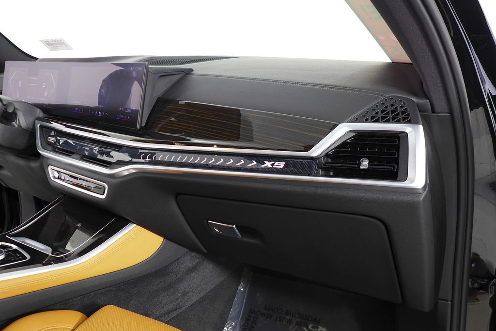 Thumbnail: 2024 BMW X5 - 14