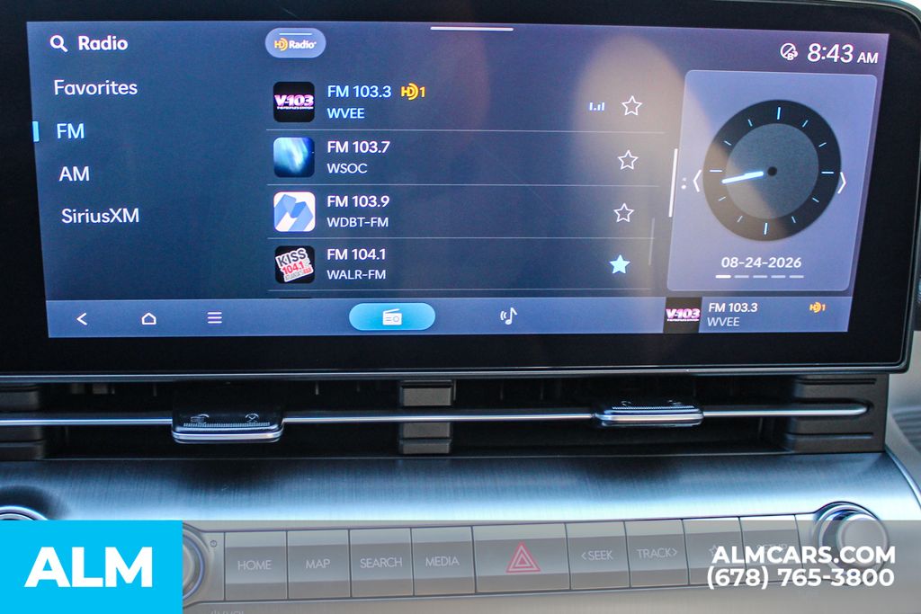 Used 2025 Black Hyundai SEL image 29