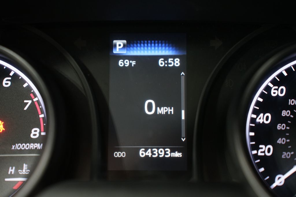 2023 Toyota Camry SE 17