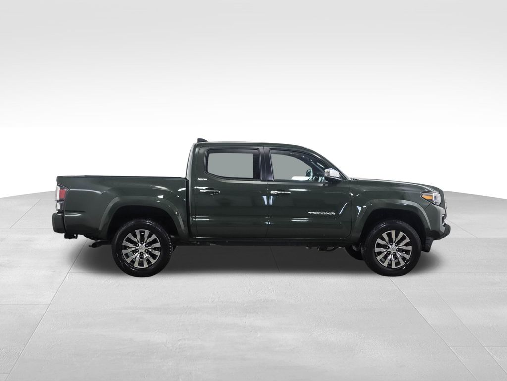 Thumbnail: 2022 Toyota Tacoma - 6