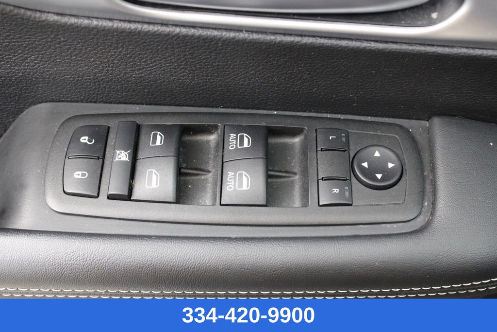 used 2023 Chrysler Pacifica car, priced at $17,499