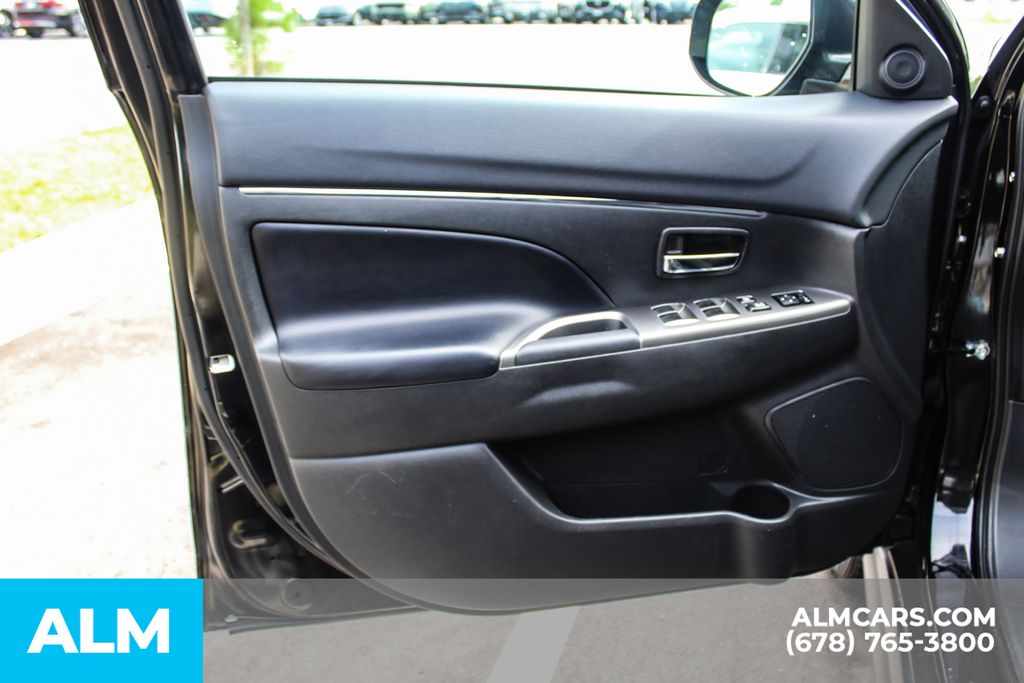 Used 2024 Silver Mitsubishi 2.0 SE image 36