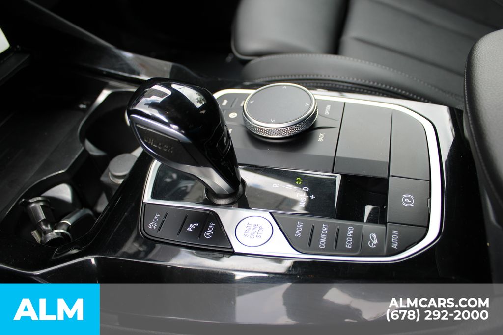Used 2024 White BMW xDrive30i image 31