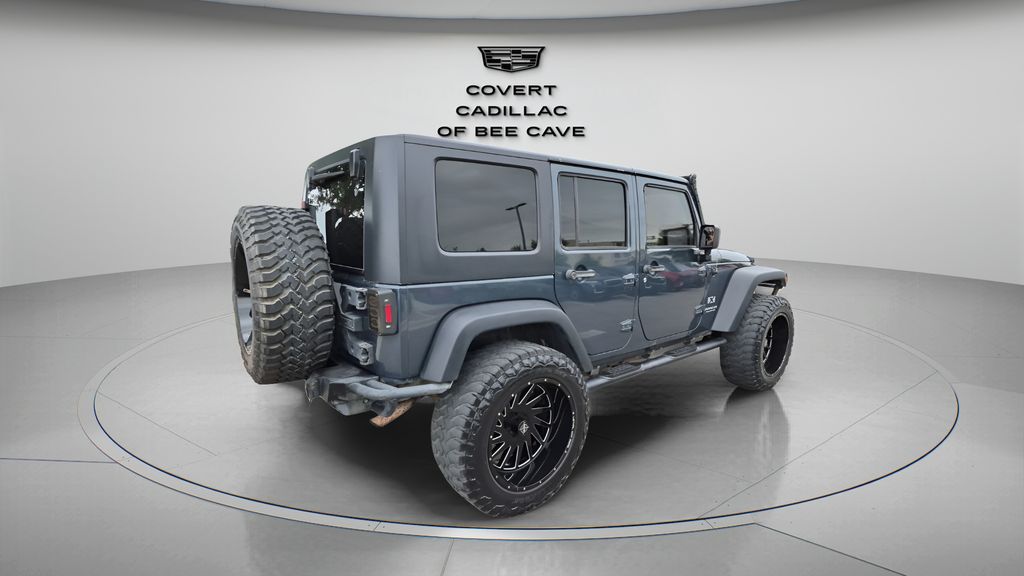 Used 2008  Jeep Unlimited X image 9