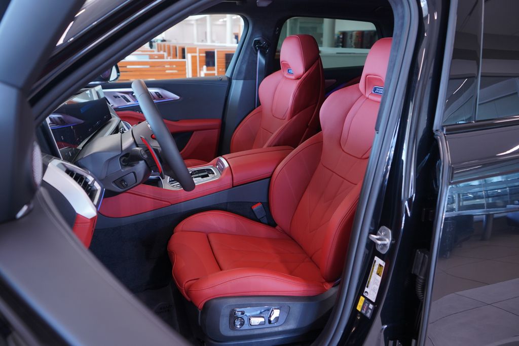 Thumbnail: 2026 BMW XM - 7