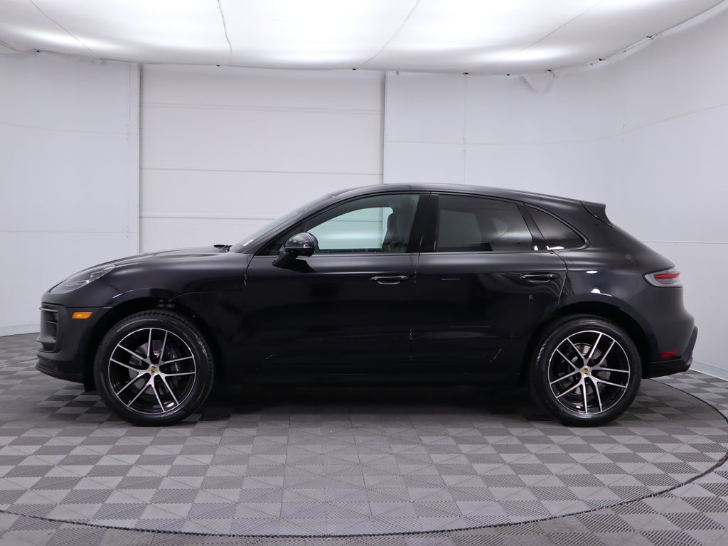 2024 Porsche Macan  8