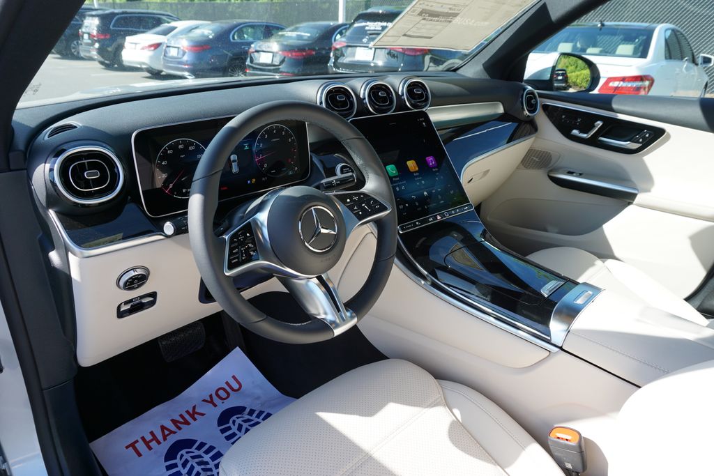 2025 Mercedes-Benz GLC 300 21