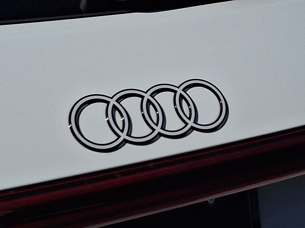 Thumbnail: 2024 Audi Q8 e-tron - 31