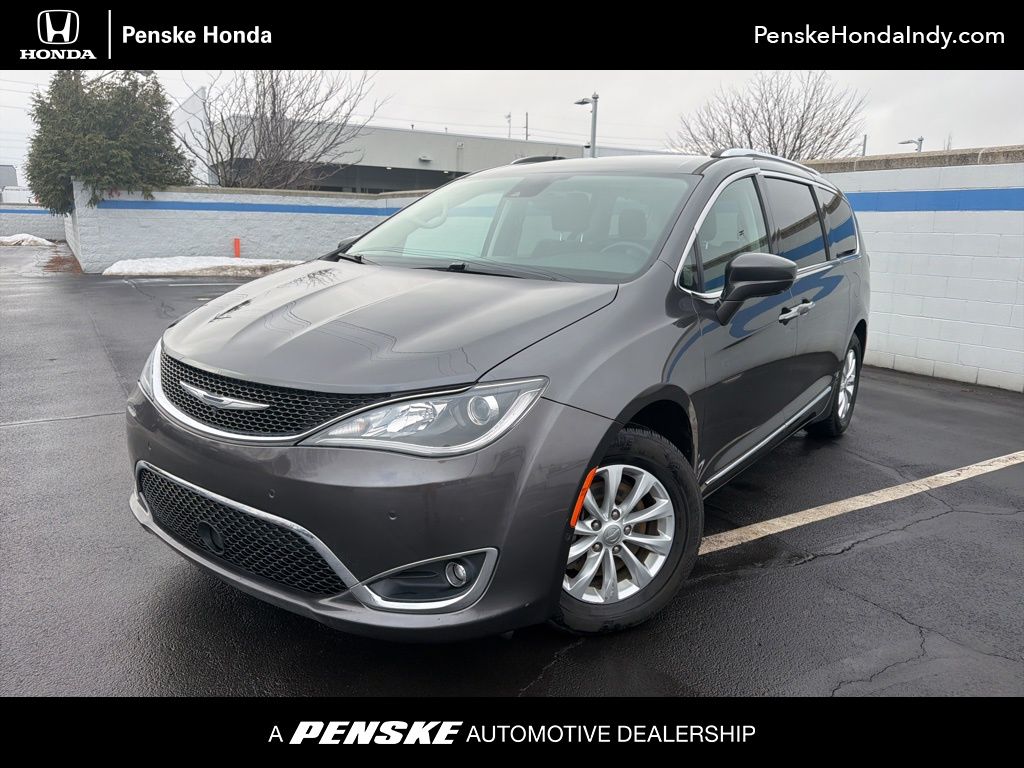2018 Chrysler Pacifica Touring L -
                  Indianapolis, IN