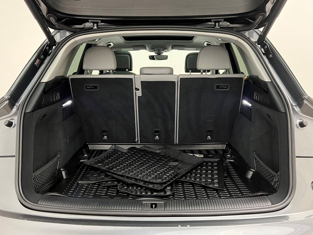 Thumbnail: 2022 Audi Q5 - 10