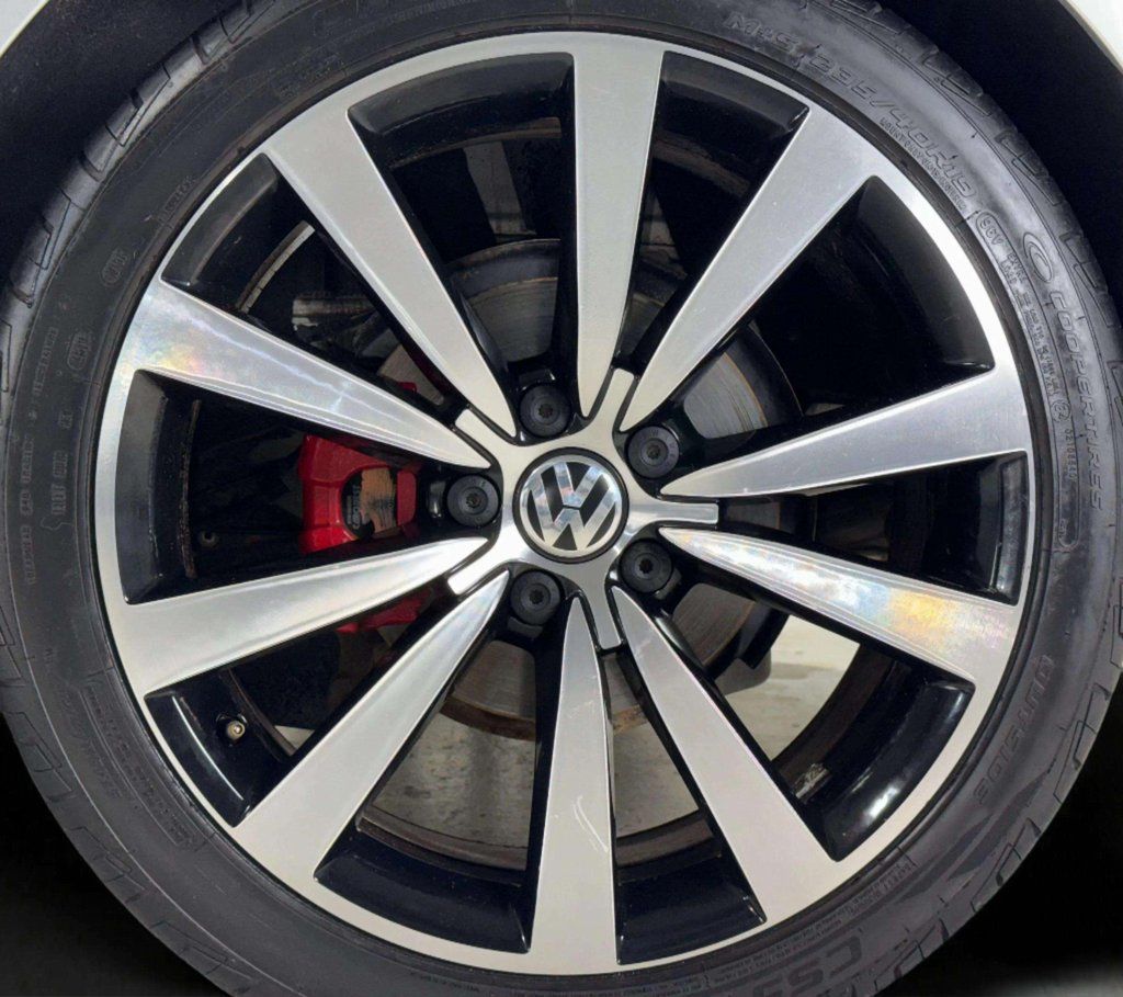 Used 2012 Reflex Silver Metallic Volkswagen 2.0 TSi image 27