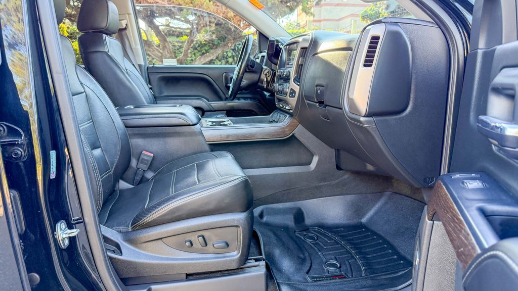Used 2017 GMC Sierra 1500 Denali 4D Crew Cab