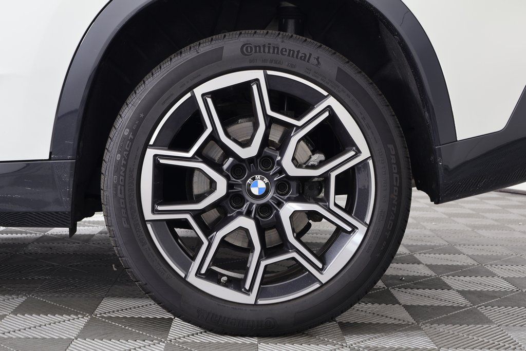 Thumbnail: 2025 BMW X1 - 16
