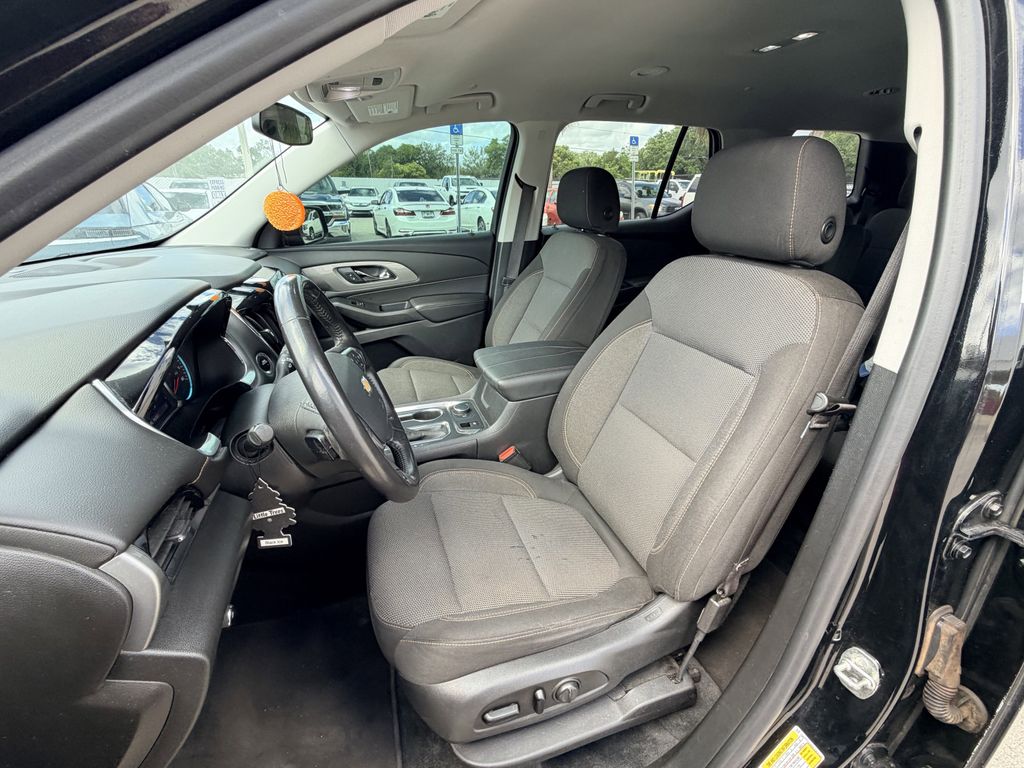 used 2020 Chevrolet Traverse car, priced at $16,796