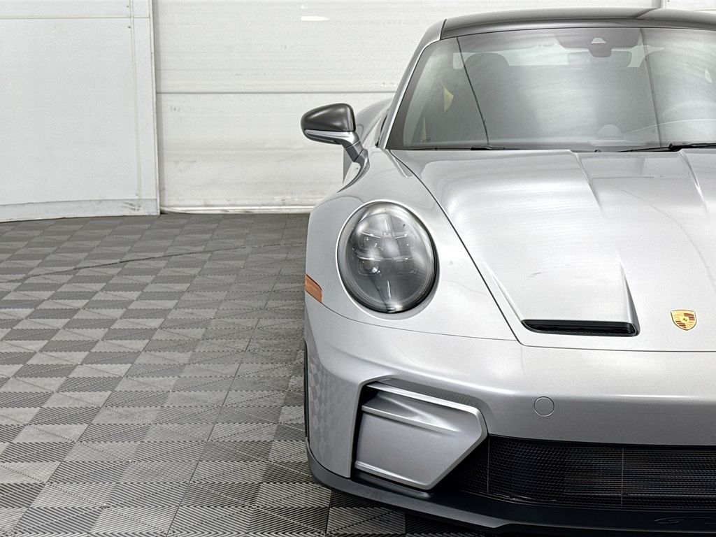 Thumbnail: 2026 Porsche 911 - 12