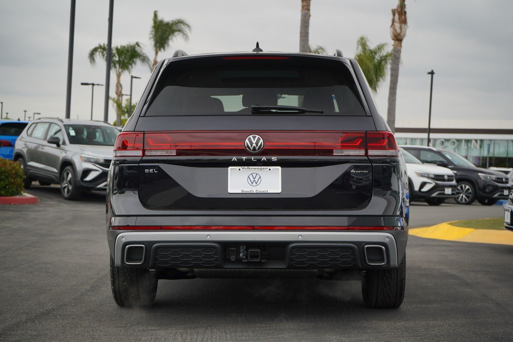 2024 Volkswagen Atlas 2.0T Peak Edition SEL 4