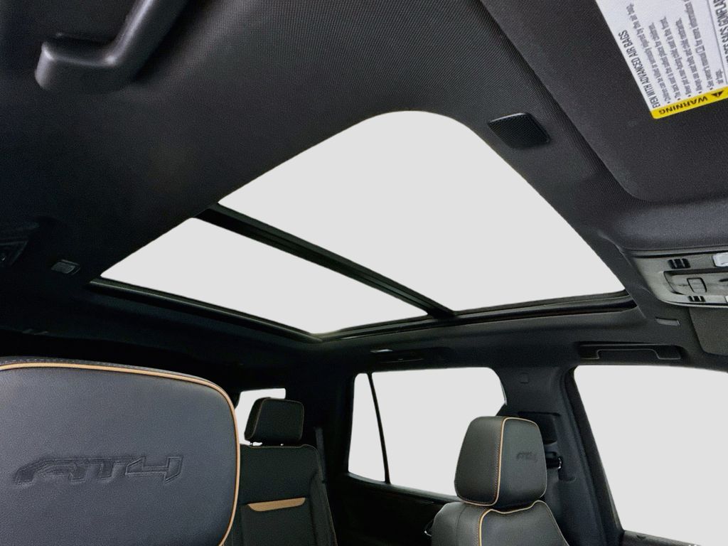 Thumbnail: 2024 GMC Yukon - 17