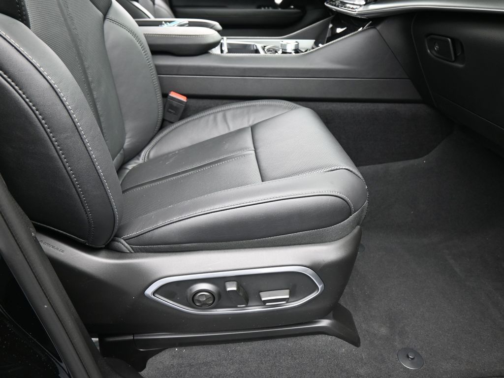 New 2026 High Gloss Black Jeep Limited image 45