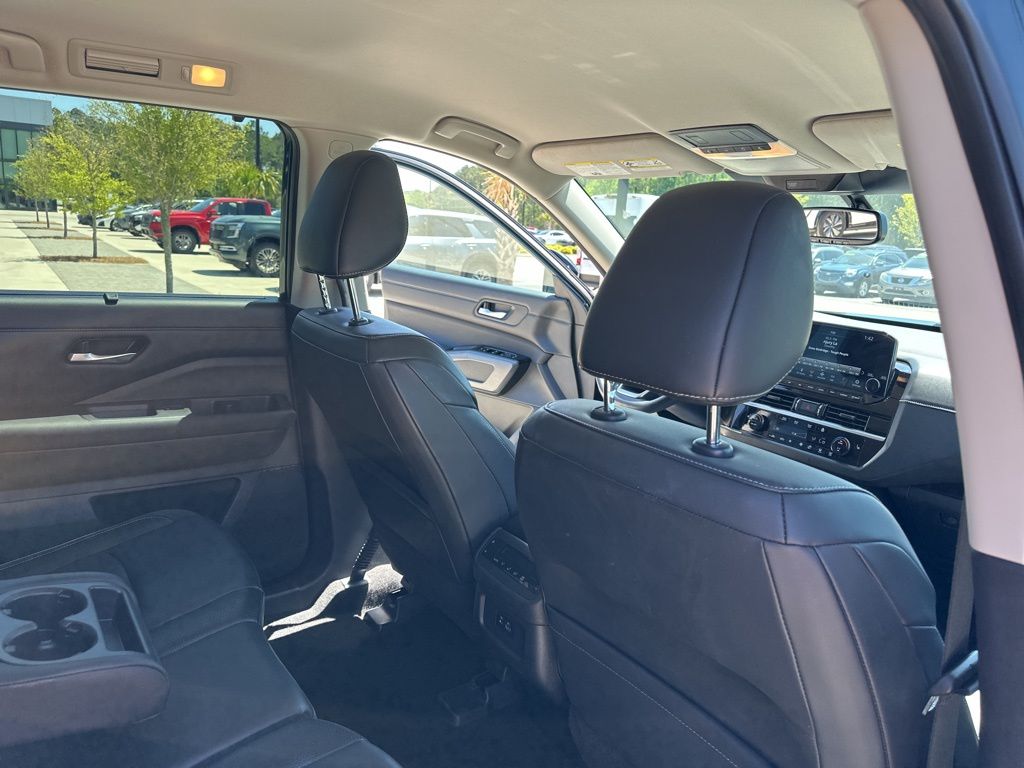 2022 Obsidian Green Pearl/Super Black Nissan Pathfinder SL 4X4 SUV