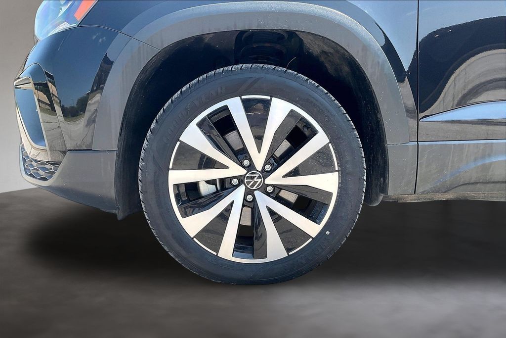 Used 2022 Volkswagen Taos SUV