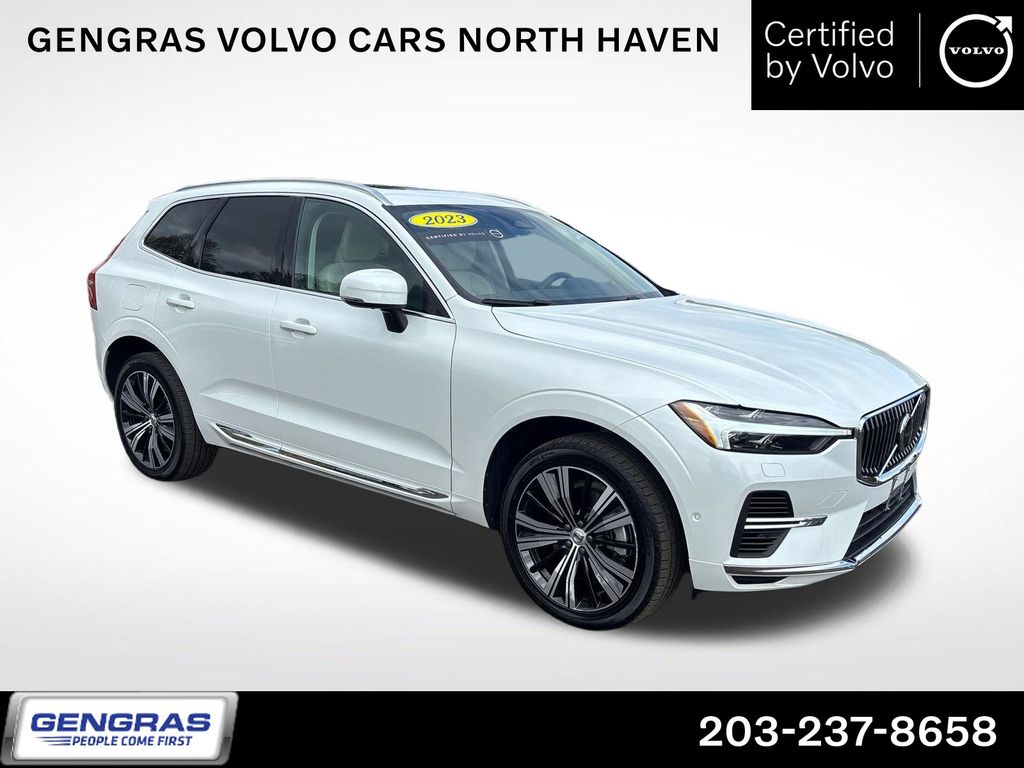 Crystal White Metallic 2023 Volvo XC60 Recharge T8 Plus Bright Theme eAWD SUV / Crossover All-Wheel Drive Automatic