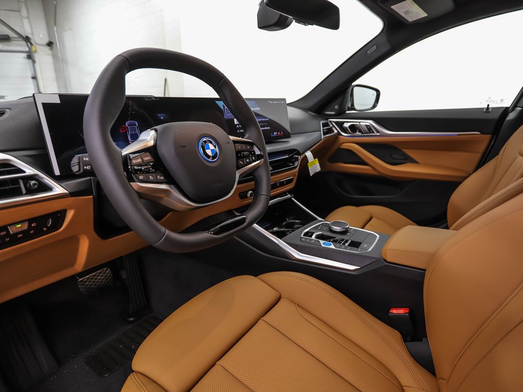 Thumbnail: 2026 BMW i4 - 10