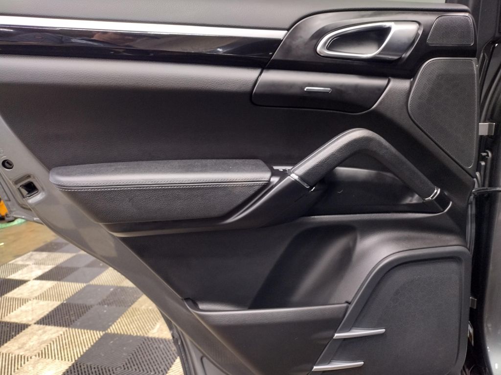 2017 Porsche Cayenne Base