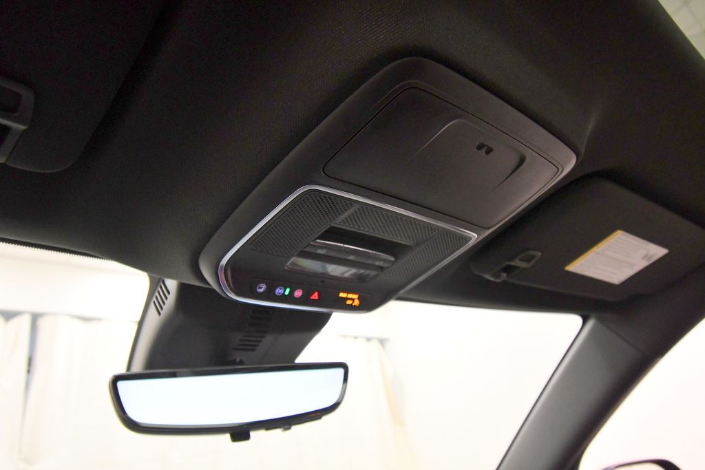 Used 2024 Chevrolet Traverse SUV