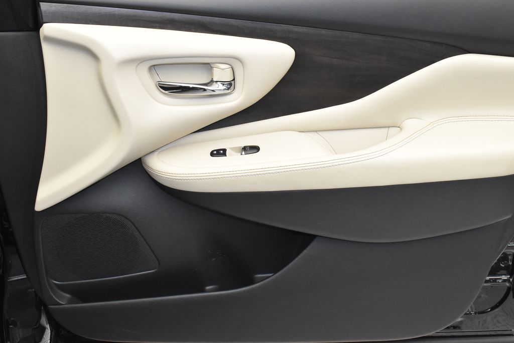 2023 Nissan Murano Platinum 26