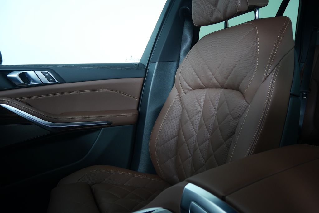 Thumbnail: 2026 BMW X5 - 23