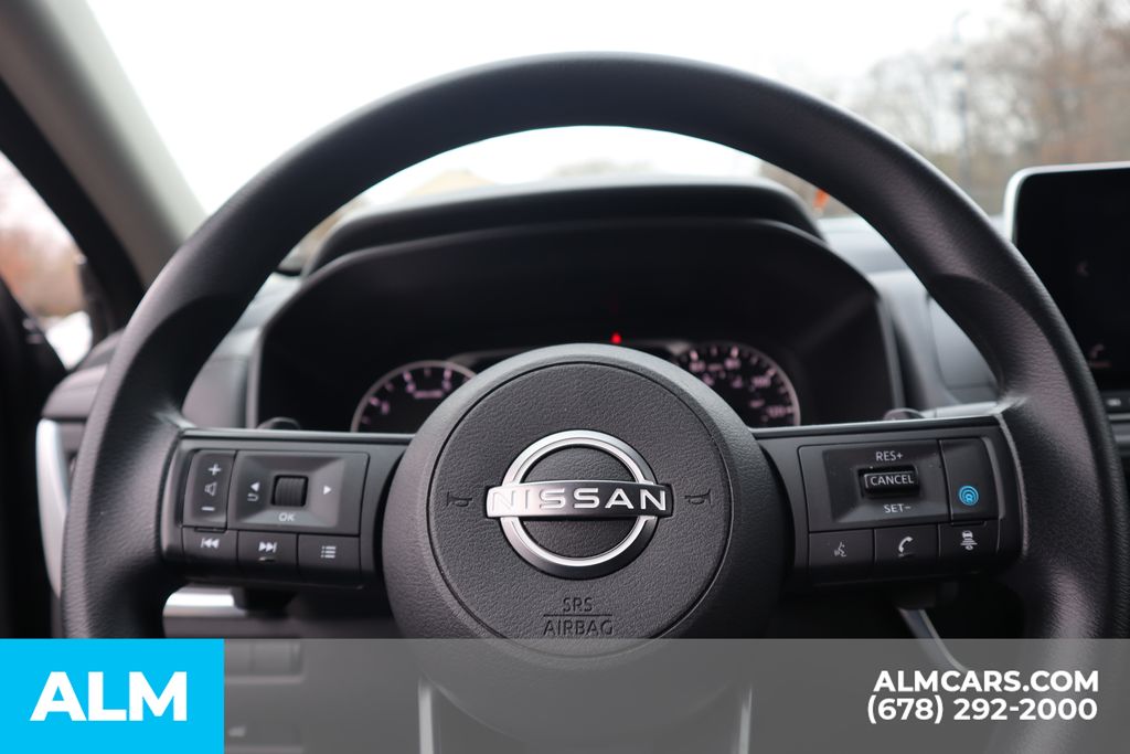 Used 2025 Gray Nissan SV image 30