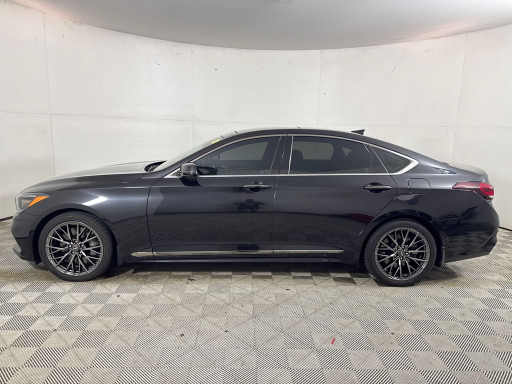 Used 2018 Black Genesis 3.3T Sport image 8