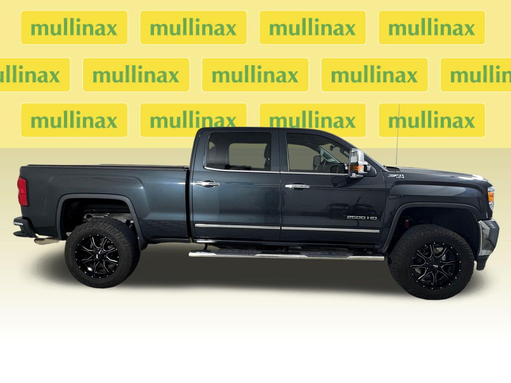 Used 2019 Gray GMC SLT image 2