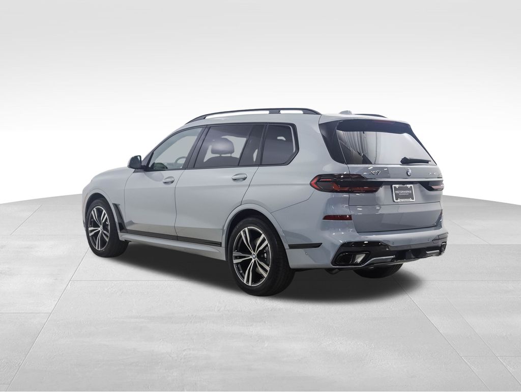 Thumbnail: 2026 BMW X7 - 4