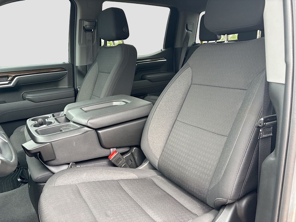 Used 2025 Gray Chevrolet LT image 21