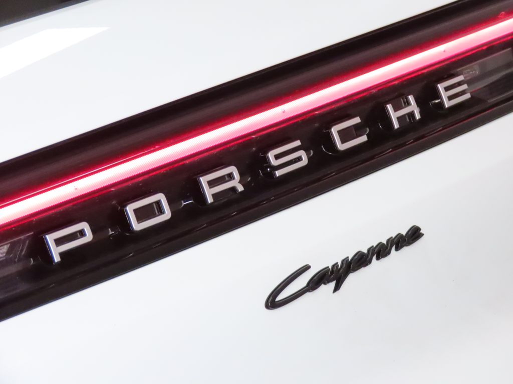 Thumbnail: 2025 Porsche Cayenne - 12