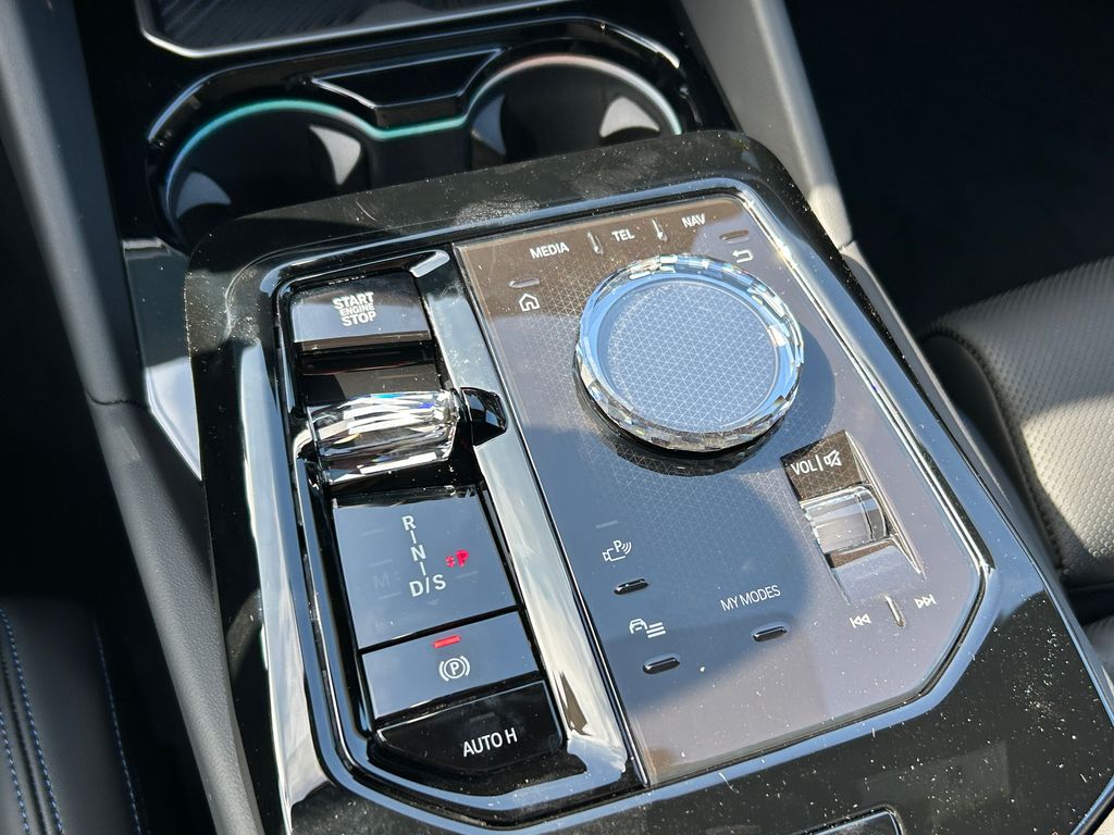 Thumbnail: 2027 BMW 5 Series - 28