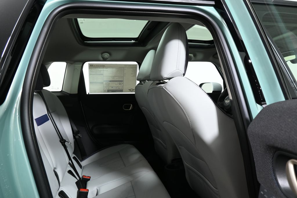 Thumbnail: 2026 MINI Cooper - 18