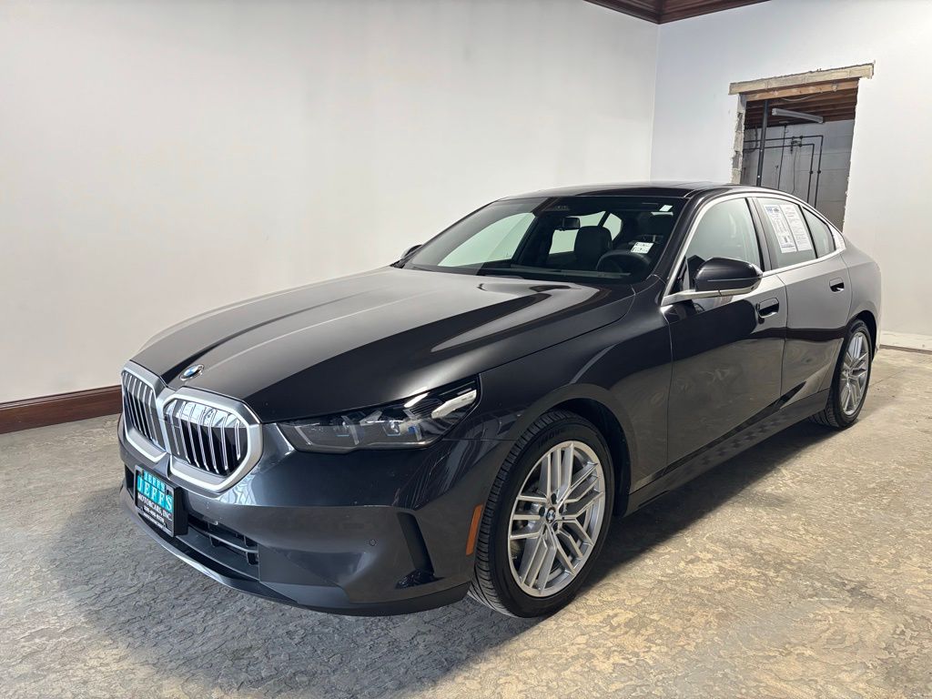 2025 BMW 5 Series 530i xDrive