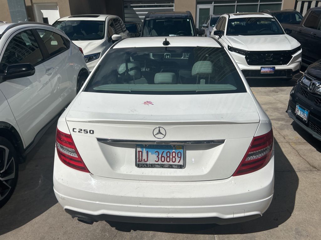 2014 Mercedes-Benz C-Class C 250 12