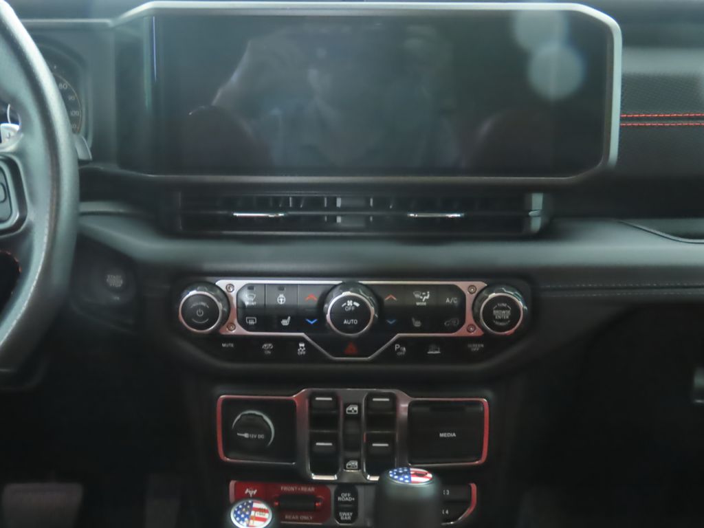 2024 Jeep Wrangler Rubicon 14