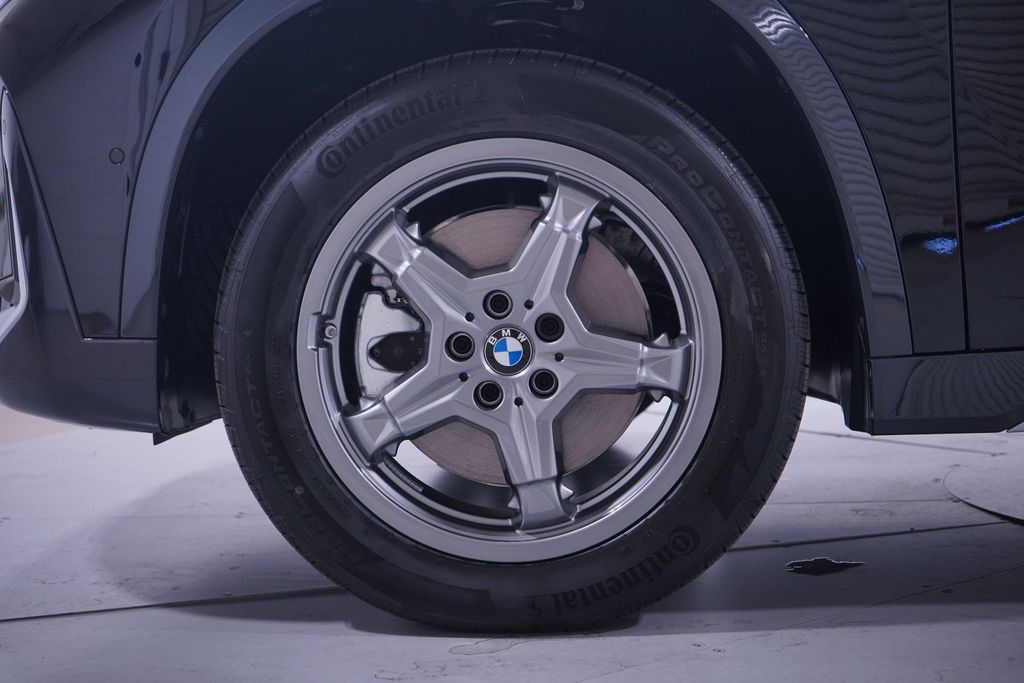 Thumbnail: 2025 BMW X1 - 2