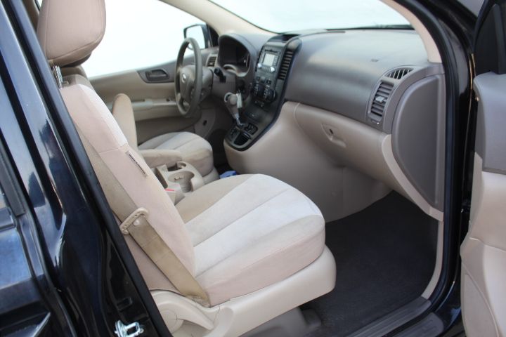Used Car 2012 Kia Sedona  Lx For Sale Under $10,000 In Georgetown, Texas