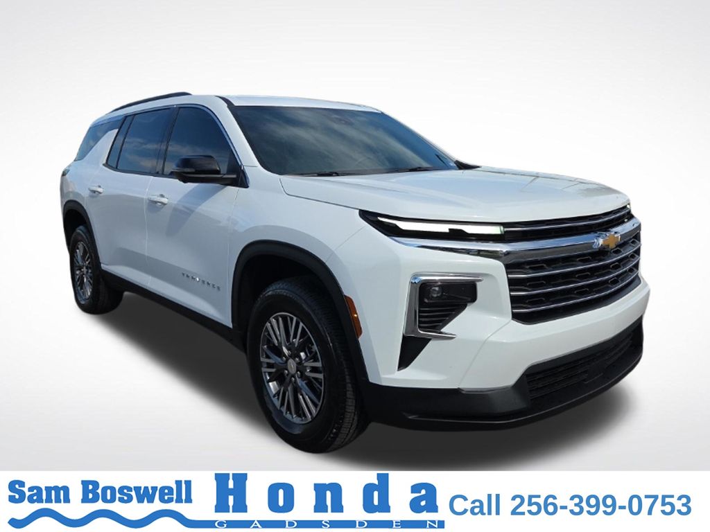 Summit White 2025 Chevrolet Traverse SUV / Crossover Front-Wheel Drive 8-Speed Automatic