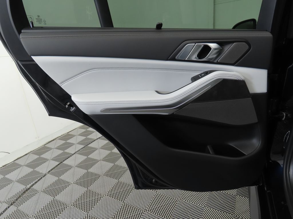 Thumbnail: 2026 BMW X5 - 27