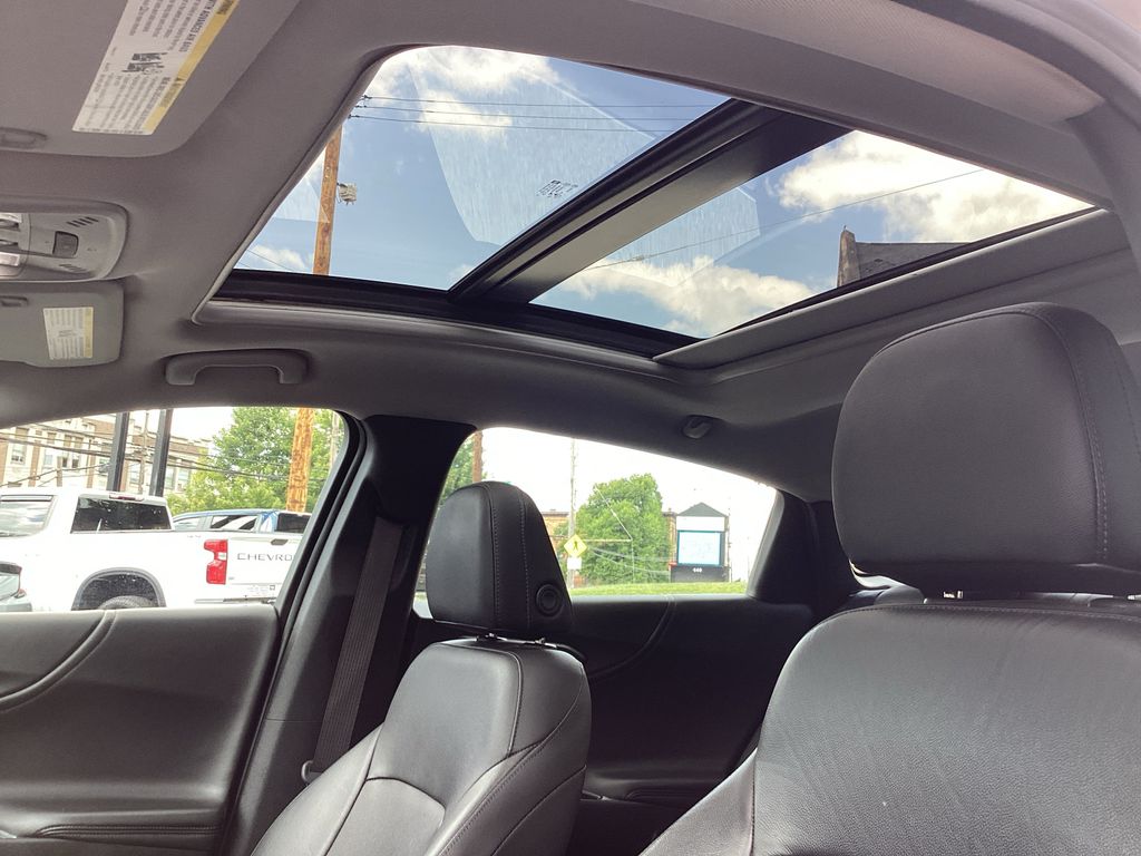 Used 2017 Chevrolet Malibu Sedan